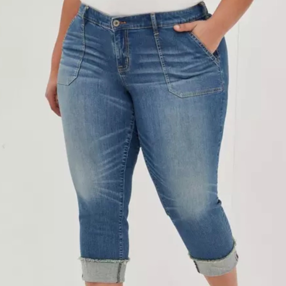 Torrid Women Plus Size 20 Crop Boyfriend Straight Vintage Stretch Mid-Rise Jean